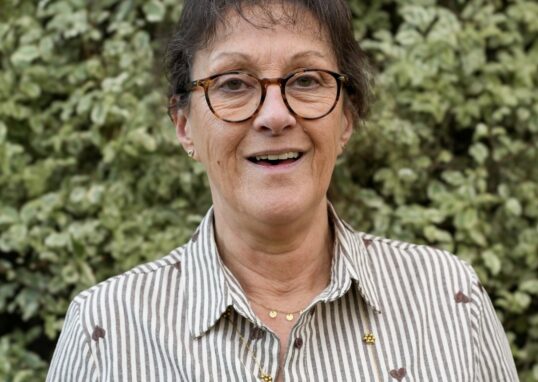 Photo de Anne Rogue, candidate de la liste Les Monts Citoyens aux élections municipales 2026 aux Monts d'Aunay (Aunay-sur-Odon, Bauquay, Campandré-Valcongrain, Danvou-la-Ferrière, Ondefontaine, Le Plessis-Grimoult et Roucamps)