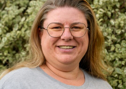 Photo de Manuella, candidate de la liste Les Monts Citoyens aux élections municipales 2026 aux Monts d'Aunay (Aunay-sur-Odon, Bauquay, Campandré-Valcongrain, Danvou-la-Ferrière, Ondefontaine, Le Plessis-Grimoult et Roucamps)