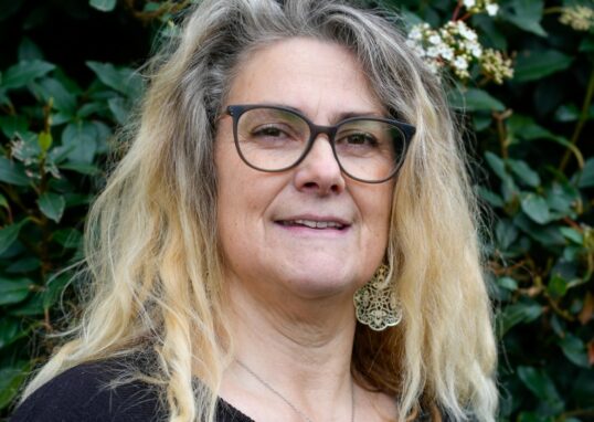 Photo de Sandrine Durier, candidate de la liste Les Monts Citoyens aux élections municipales 2026 aux Monts d'Aunay (Aunay-sur-Odon, Bauquay, Campandré-Valcongrain, Danvou-la-Ferrière, Ondefontaine, Le Plessis-Grimoult et Roucamps)