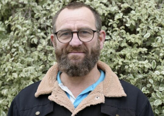 Photo de Yannis Penneras, candidat de la liste Les Monts Citoyens aux élections municipales 2026 aux Monts d'Aunay (Aunay-sur-Odon, Bauquay, Campandré-Valcongrain, Danvou-la-Ferrière, Ondefontaine, Le Plessis-Grimoult et Roucamps)